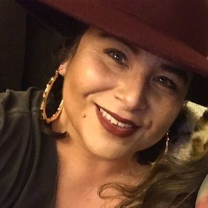 Meet your Posher, Antonette